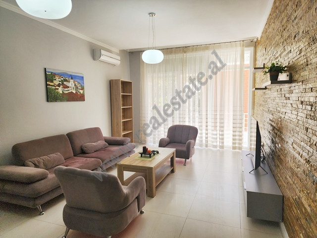 Apartament 1+1 me qira prane Kopshtit Botanik ne Tirane